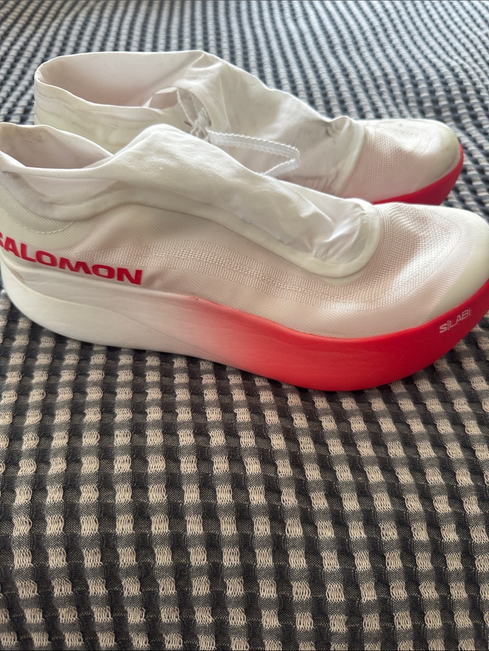Salomon Women's White Athletic Phantasm 3 Sneakers with Red Gradient Sole